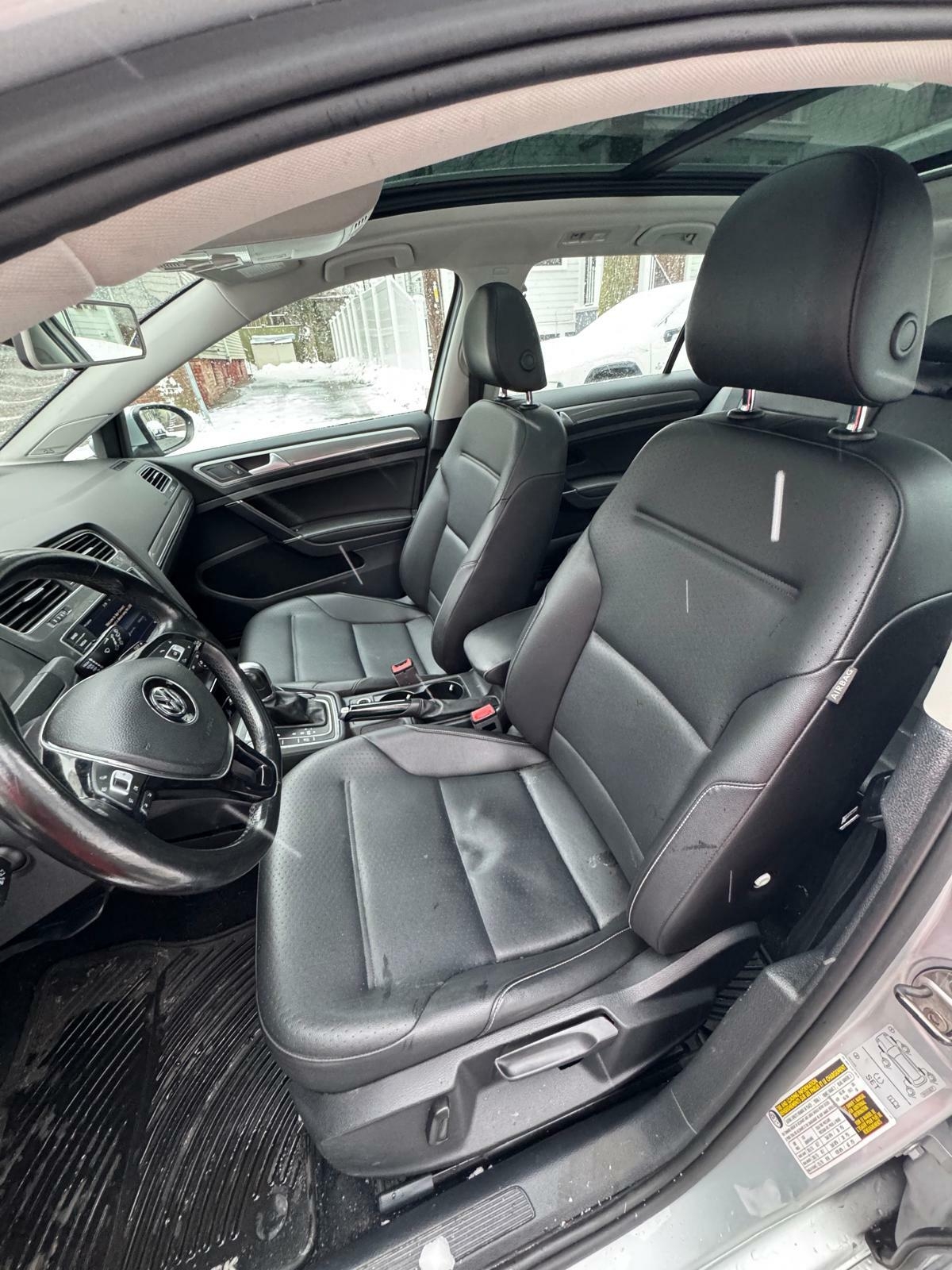 VOLKSWAGEN Golf 2.0